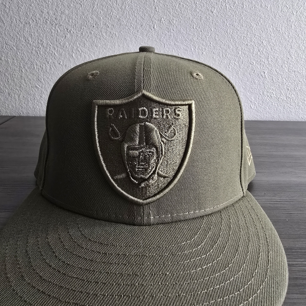 New Era Raiders 7 1/2 Olive Green Pack